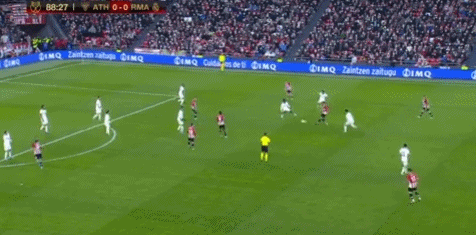 意媒：斯帕莱蒂想买中场，目标弗拉泰西、泽林斯基或法乔利