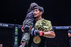 托尼·关恩在对阵左投时展现出的极高打击率，展现了其无懈可击的技术